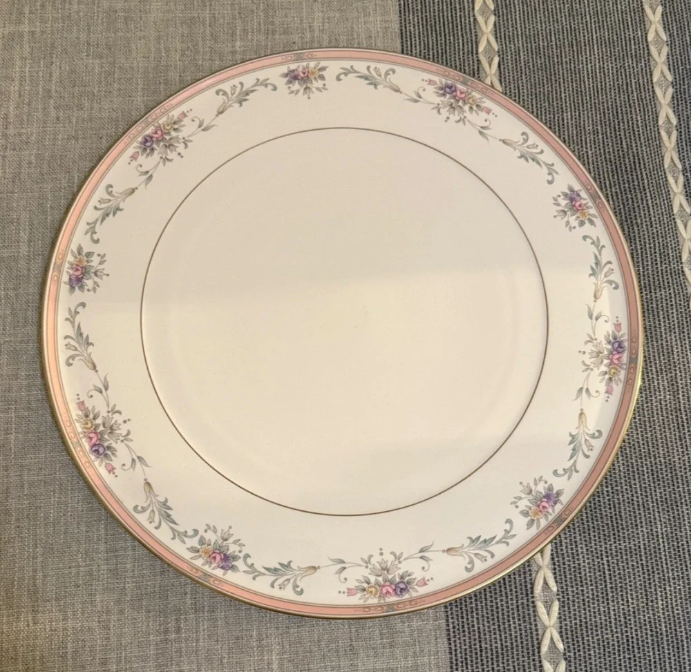 🍰 Christopher Stuart Spring Crest 13 1/8” Cake Plate Bone China Thailand